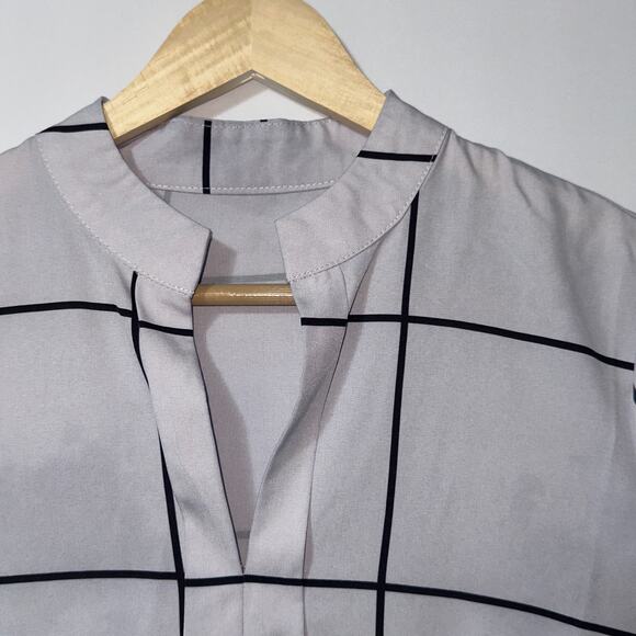 SHEIN Women's Gray and Black long sleeve Plaid Blouse women's Size Small - Picture 3 of 6